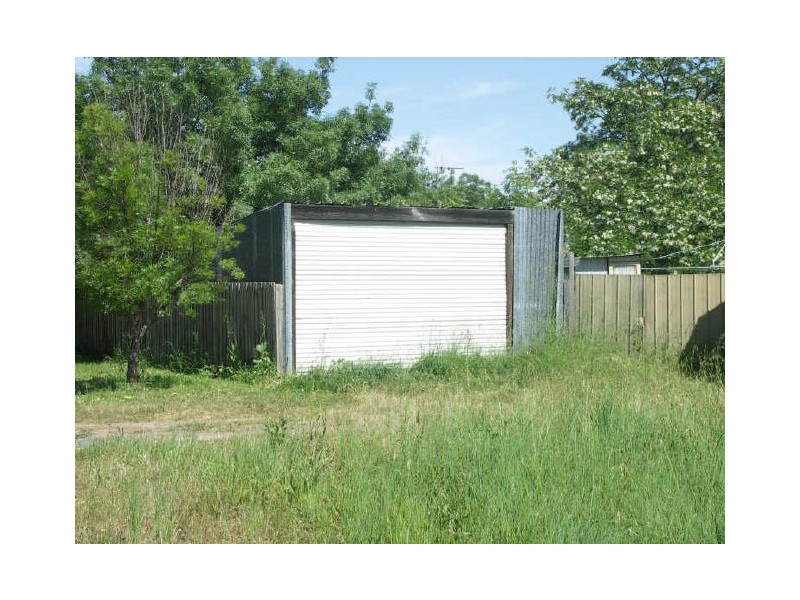 8 Monds Avenue, Benalla VIC 3672