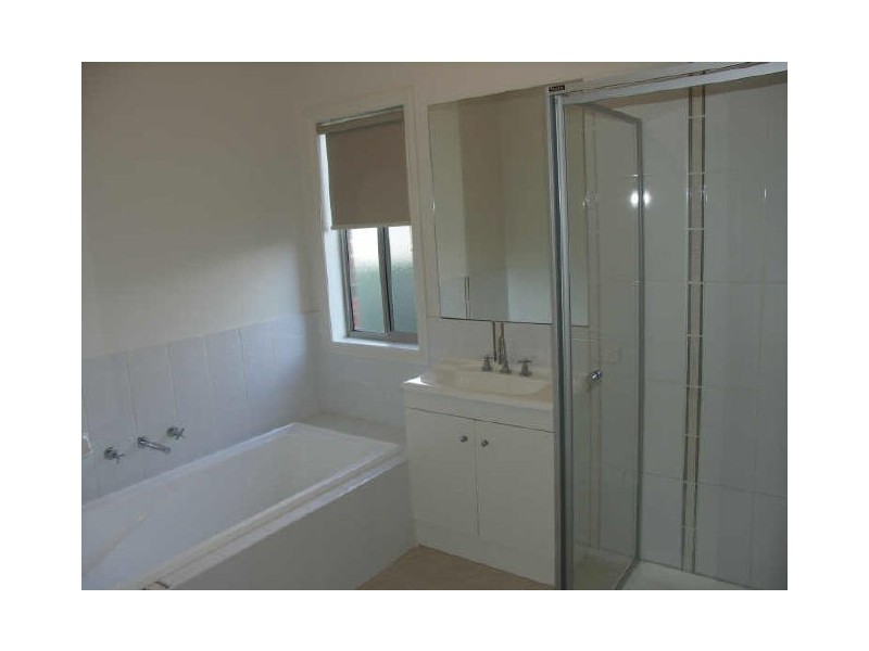 15 Commercial Road, Benalla VIC 3672