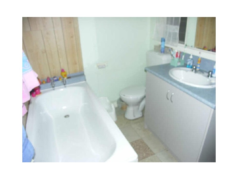 15 Commercial Road, Benalla VIC 3672