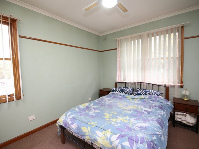 18 Meadows Avenue, Benalla VIC 3672