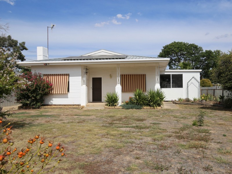 92 Mackellar Street, Benalla VIC 3672