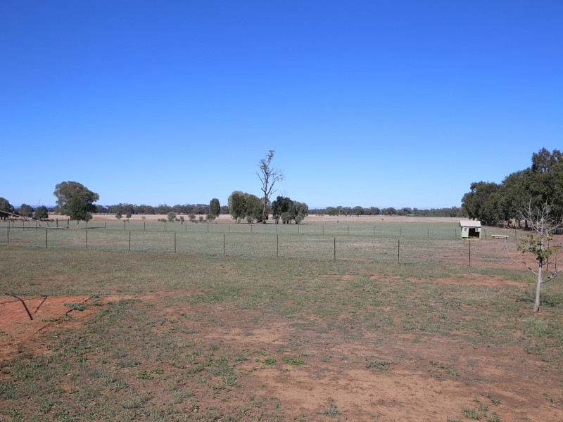 10 Neil Street Goorambat, Benalla VIC 3672