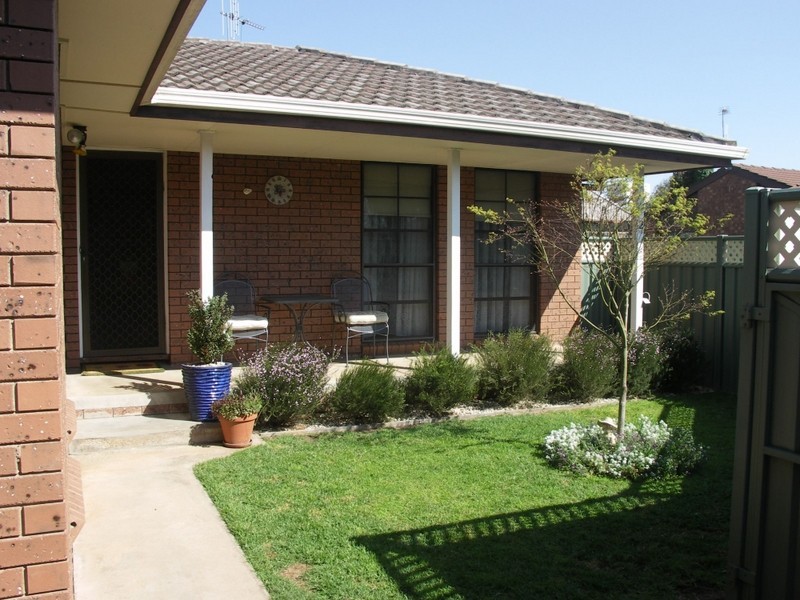 2-18 Killena Avenue, Benalla VIC 3672