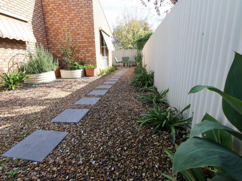 2/90 Clarke Street, Benalla VIC 3672