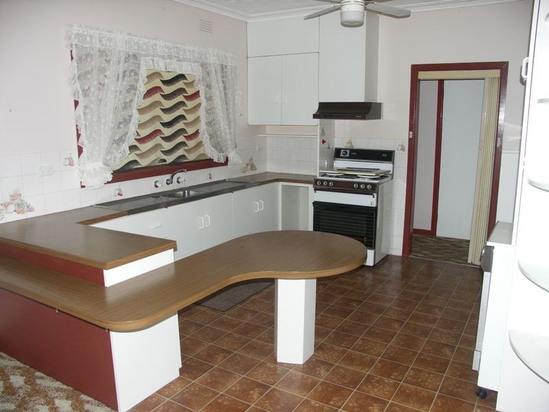 13 Melrose Street, Benalla VIC 3672