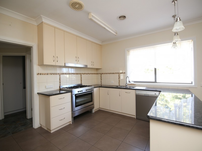 78 Mackellar St, Benalla VIC 3672