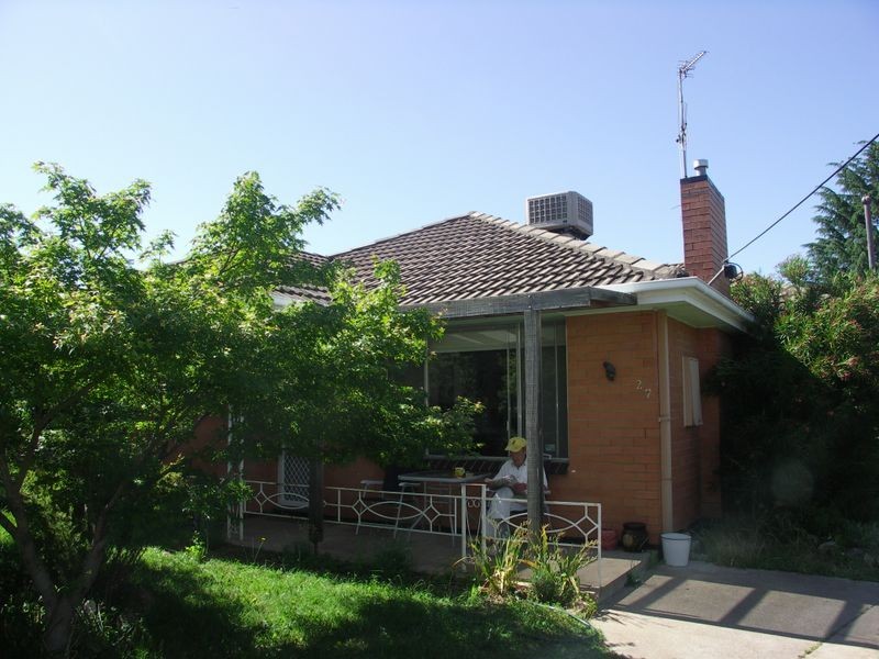 27 Helms Court, Benalla VIC 3672