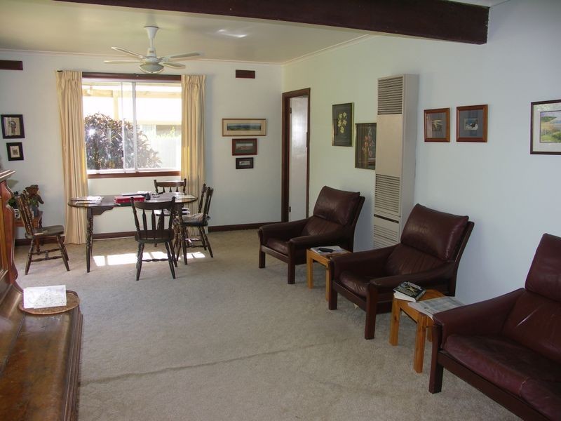 27 Helms Court, Benalla VIC 3672