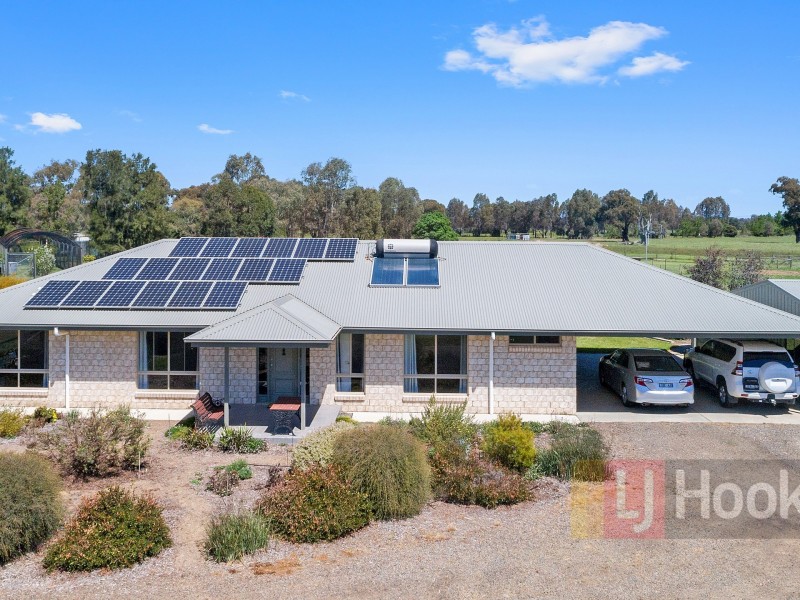 247 North Rd, Benalla VIC 3672