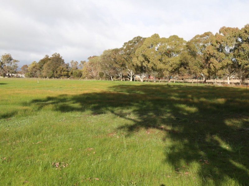 151A/B Grant Dr, Benalla VIC 3672