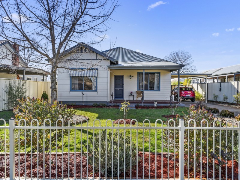 29 Charles Street, Benalla VIC 3672