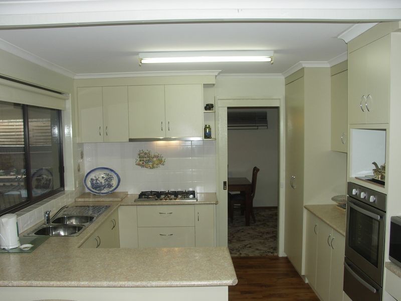 10 Royal Avenue, Benalla VIC 3672