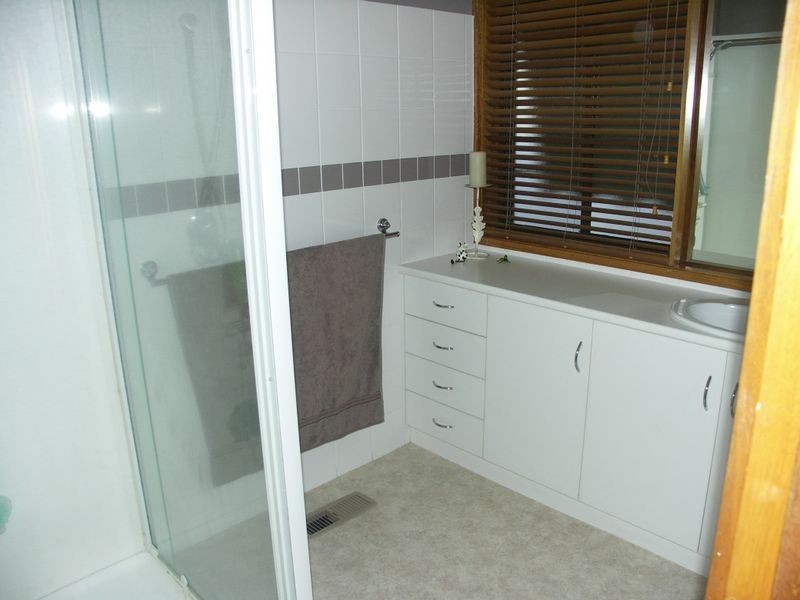 2-18 Killena Avenue, Benalla VIC 3672