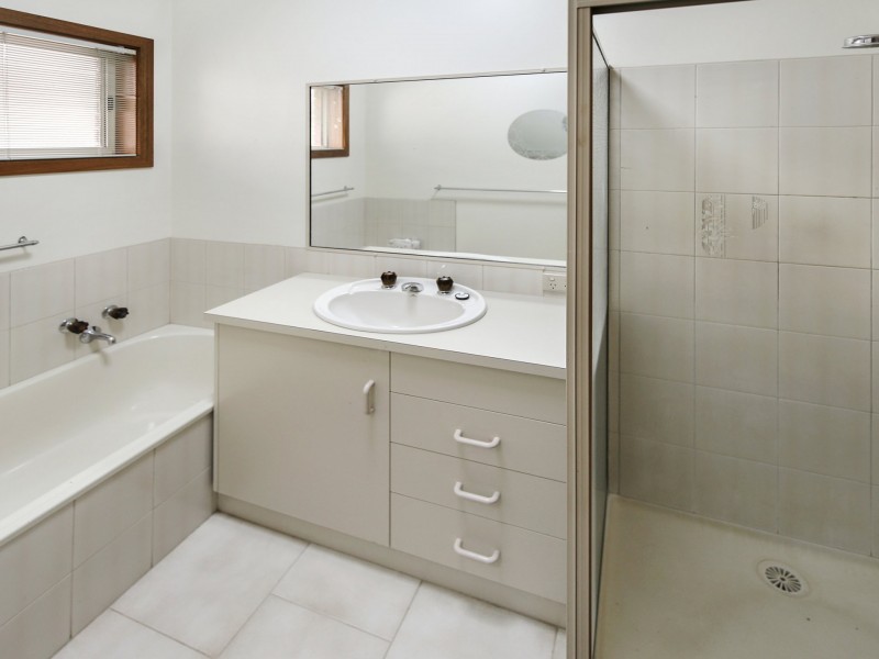 1/9 Statesman Drive, Benalla VIC 3672