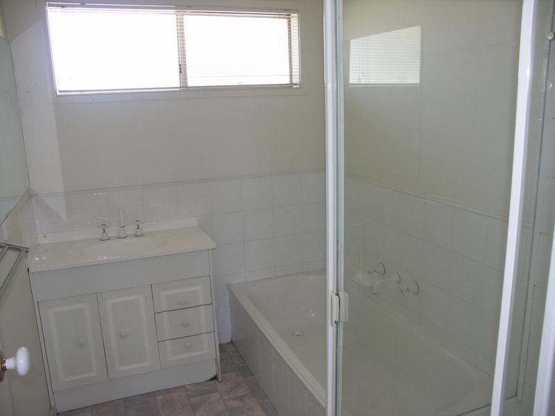 2 Georgesay Court, Benalla VIC 3672