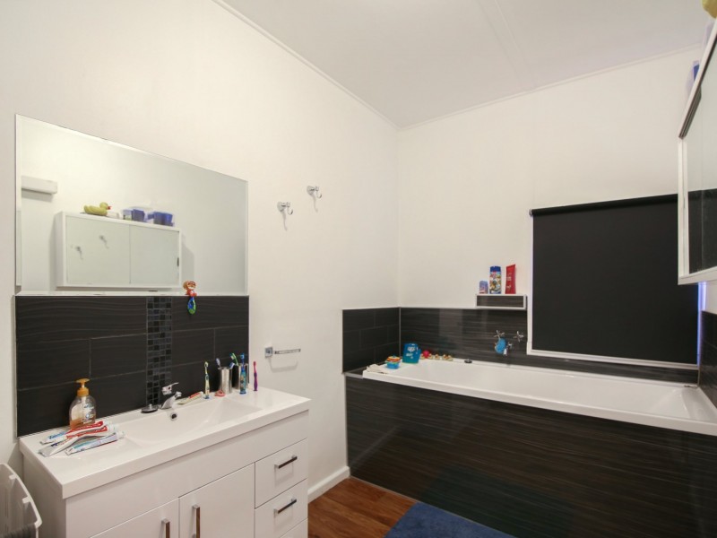 28 Maginness Street, Benalla VIC 3672