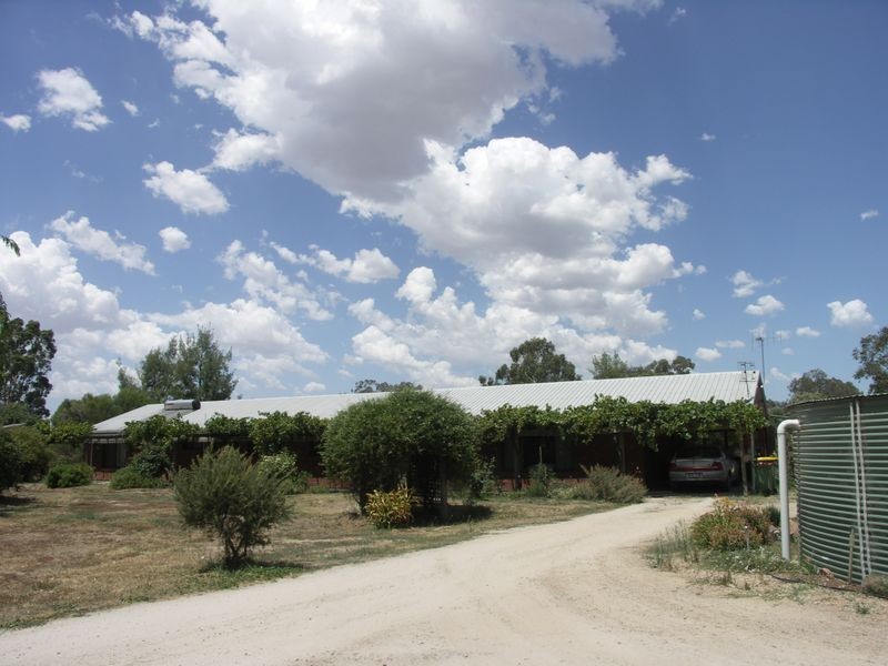 42 Racecourse Road, Benalla VIC 3672