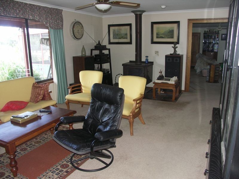 42 Racecourse Road, Benalla VIC 3672