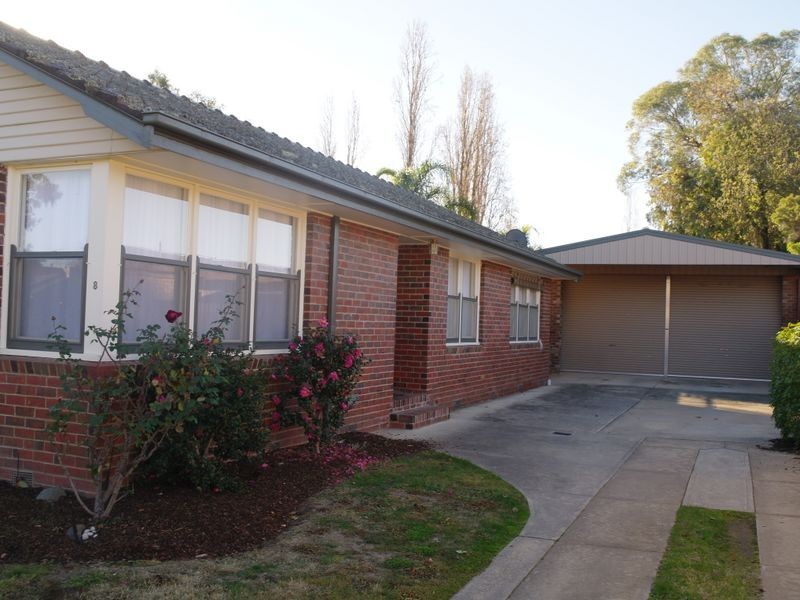8 Monds Avenue, Benalla VIC 3672