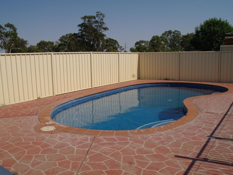 10 Monash Drive, Benalla VIC 3672
