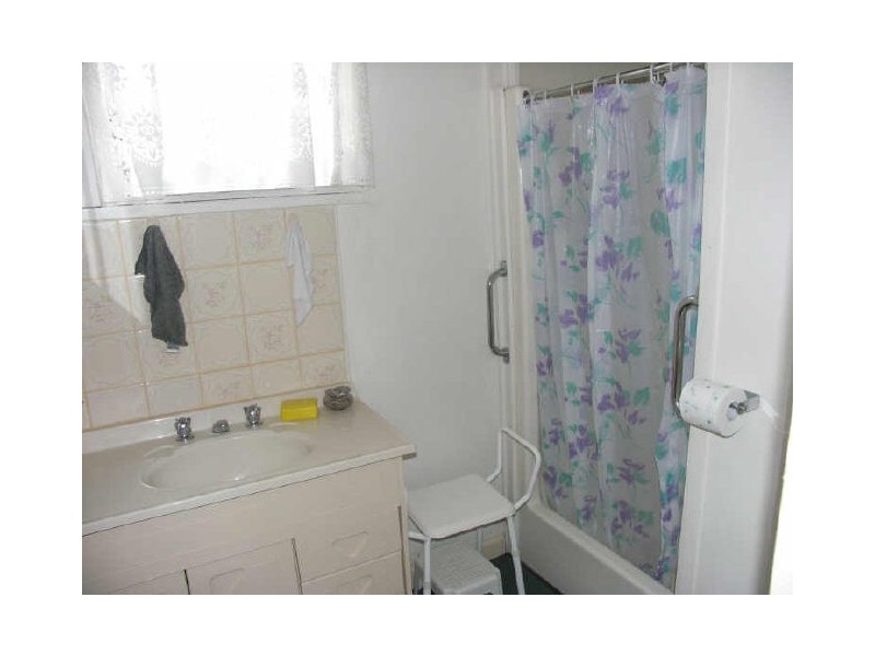 8A Nixon St, Benalla VIC 3672