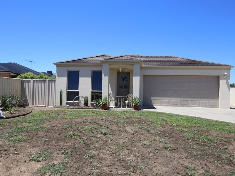 1/13 Wattletree Grove, Benalla VIC 3672