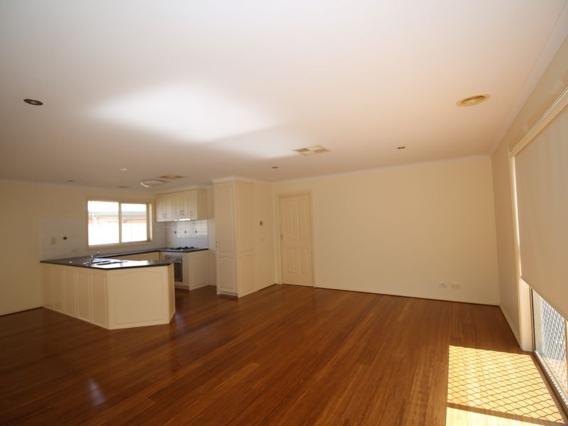 1/13 Wattletree Grove, Benalla VIC 3672