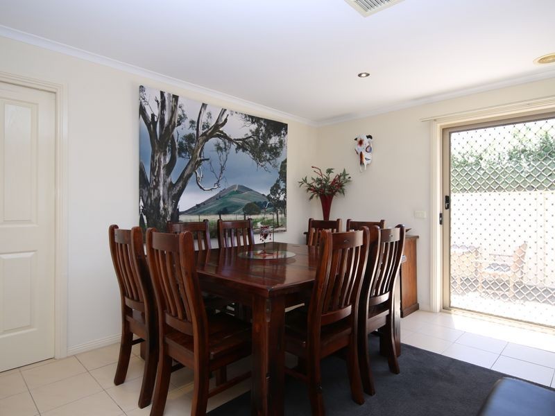 1/13 Wattletree Grove, Benalla VIC 3672