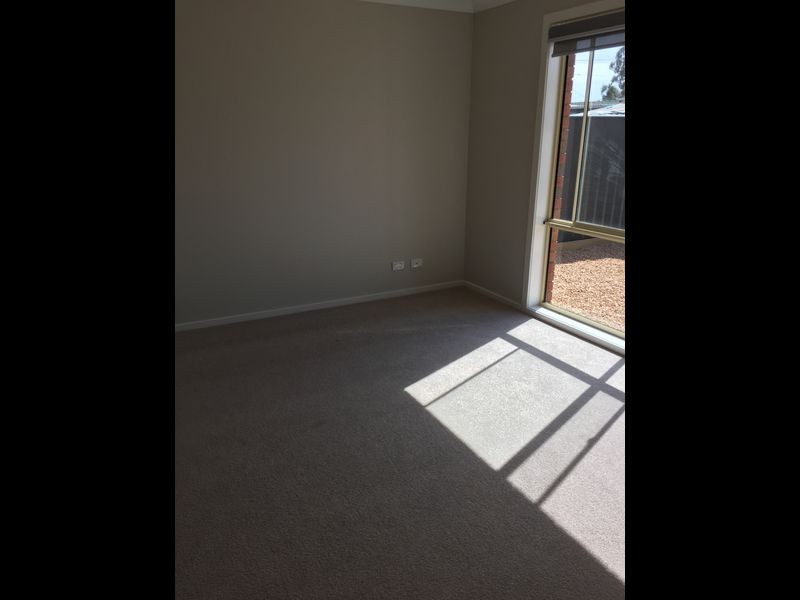 2/140 Mackellar Street, Benalla VIC 3672