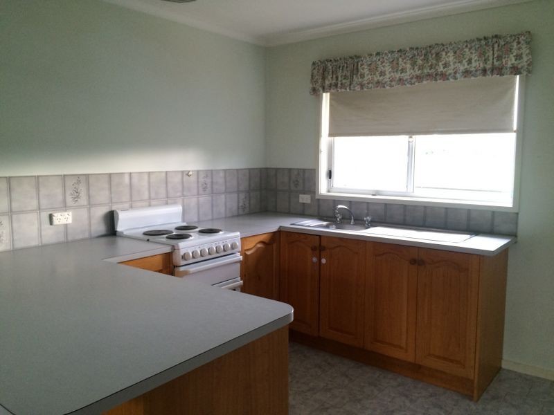 Unit 2/9 Rose Court, Benalla VIC 3672