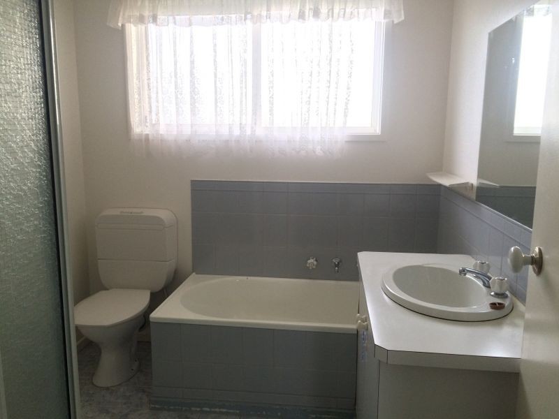 Unit 2/9 Rose Court, Benalla VIC 3672