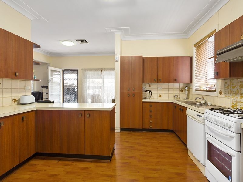 12 Clarkes Road, Ramsgate NSW 2217