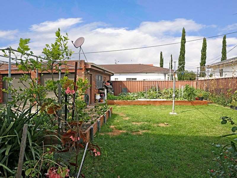 11 Clarkes Road, Ramsgate NSW 2217