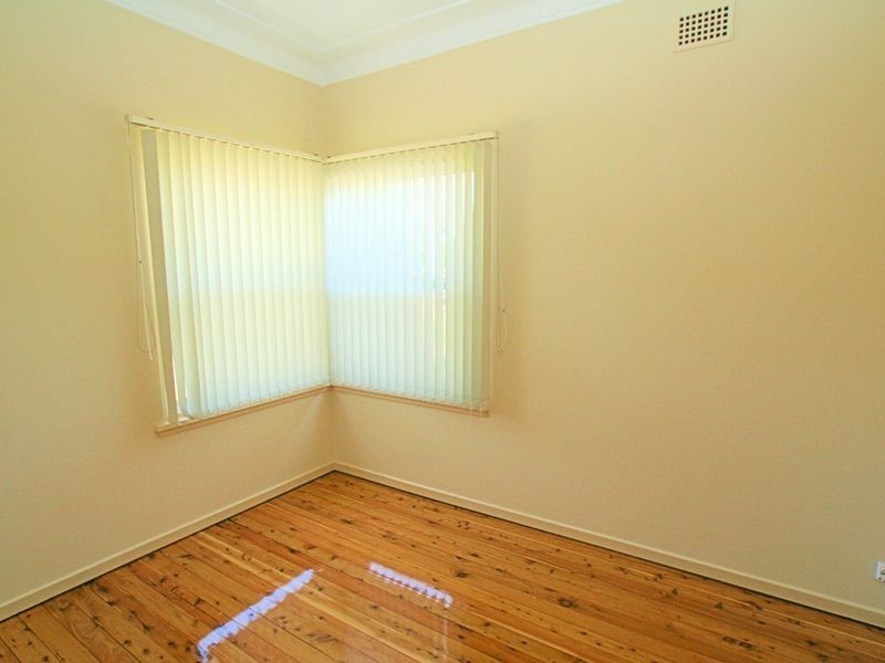 29 Bimbadeen Avenue, Miranda NSW 2228