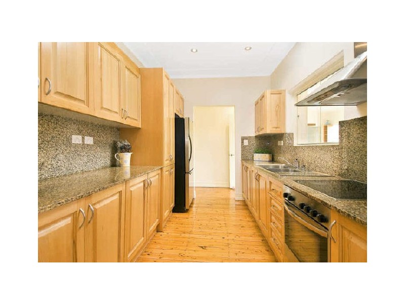 33 Old Taren Point Road, Taren Point NSW 2229