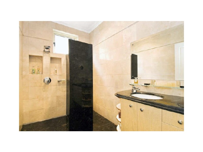 33 Old Taren Point Road, Taren Point NSW 2229