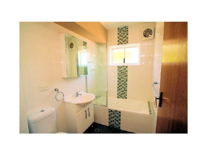 4/13 Dibbs Street, Canterbury NSW 2193