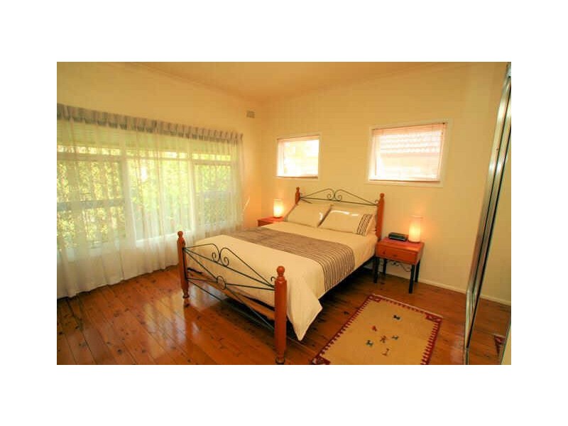 10 Moorefield Avenue, Kogarah NSW 2217