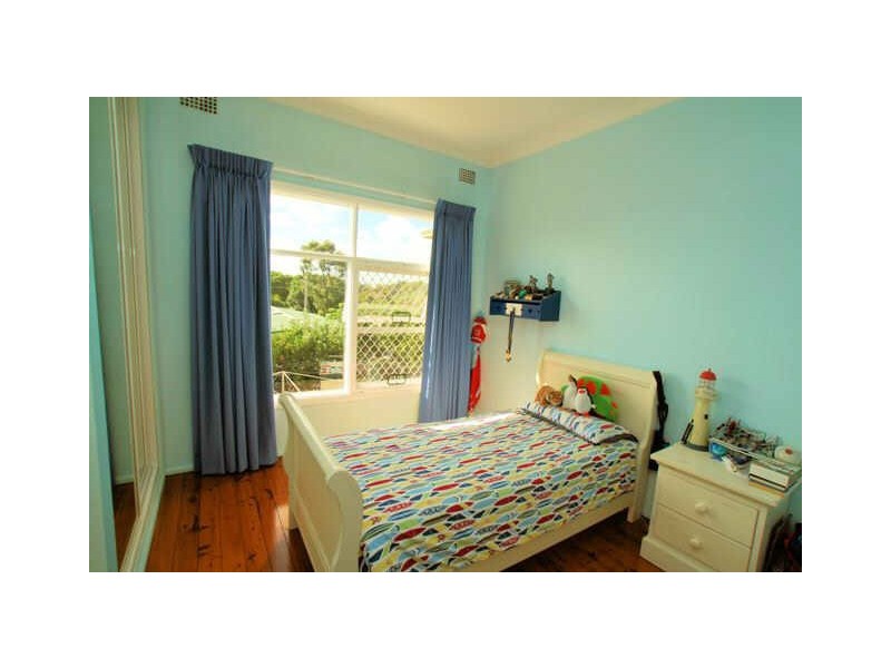 10 Moorefield Avenue, Kogarah NSW 2217