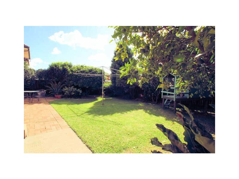 10 Moorefield Avenue, Kogarah NSW 2217