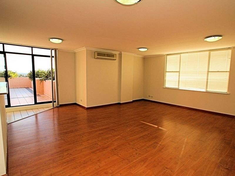 81/6-12 Carrington Avenue, Hurstville NSW 2220