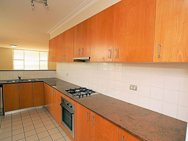 81/6-12 Carrington Avenue, Hurstville NSW 2220