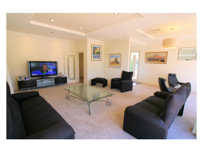 6 Napoleon Street, Sans Souci NSW 2219