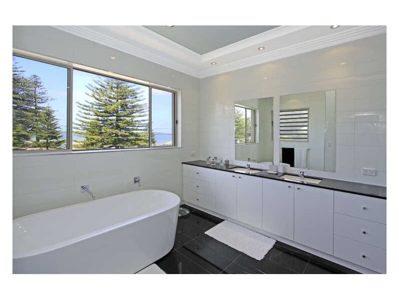 6 Napoleon Street, Sans Souci NSW 2219