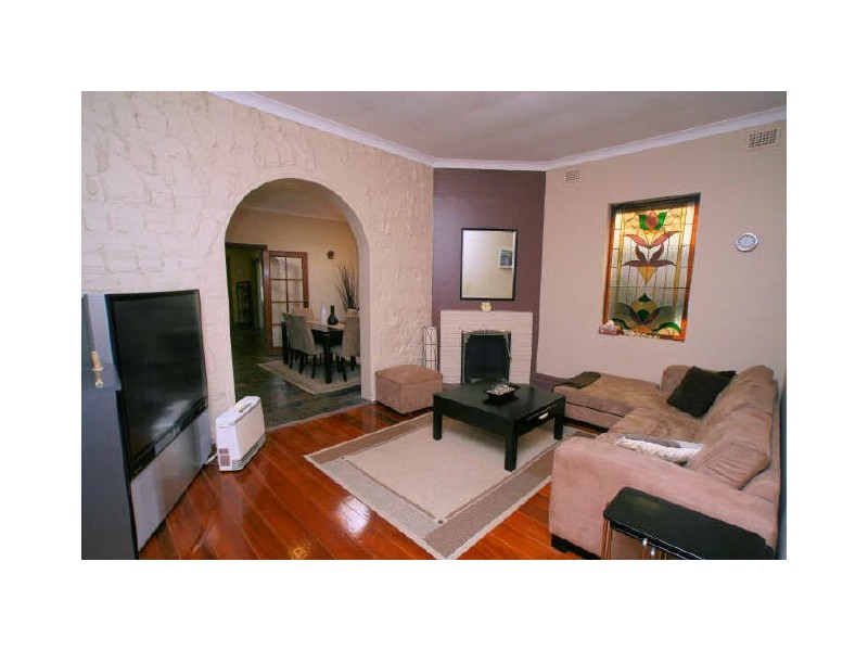 17 Kings Road, Brighton-le-sands NSW 2216