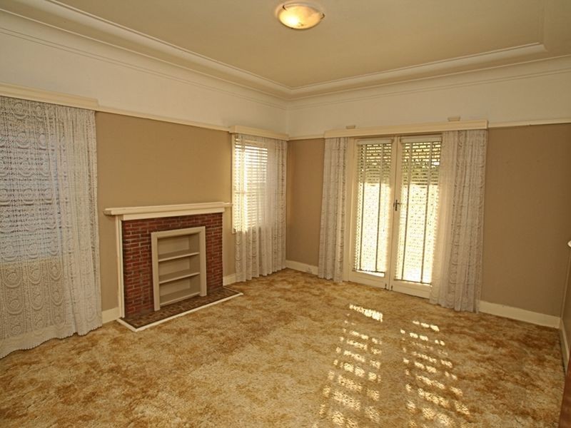 130 Holt Road, Taren Point NSW 2229