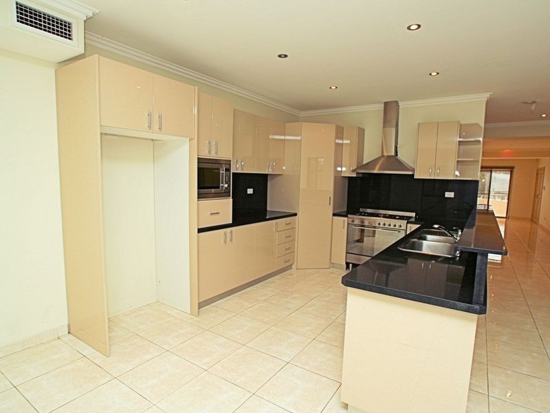 10 Carroll Street, Beverley Park NSW 2217