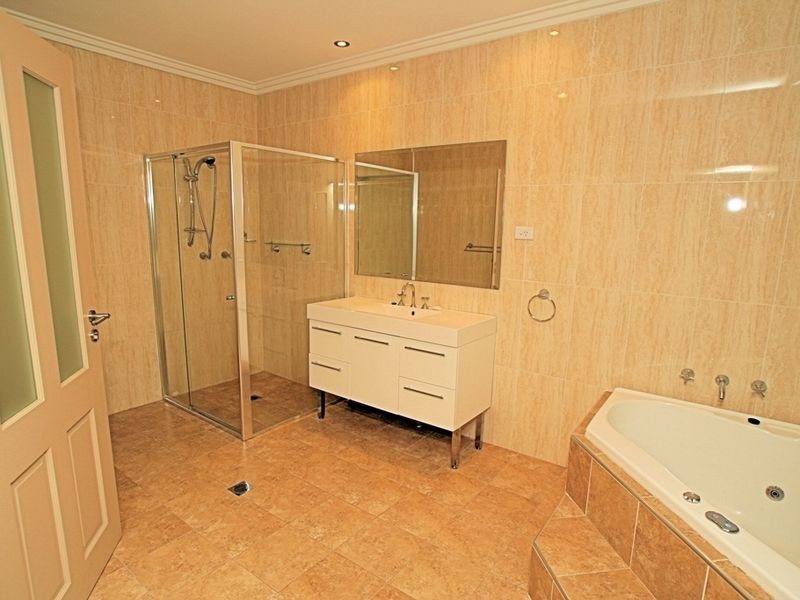 10 Carroll Street, Beverley Park NSW 2217