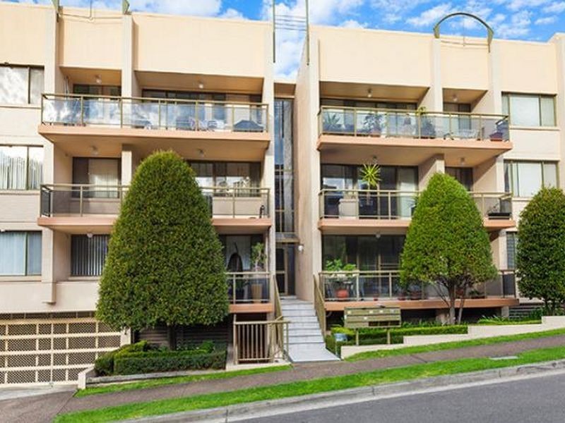 17/2 Gurrier Avenue, Miranda NSW 2228