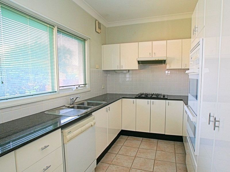 2/122 Clareville Avenue, Sandringham NSW 2219